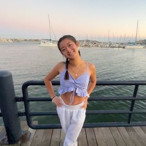 Meet your Posher, Iris